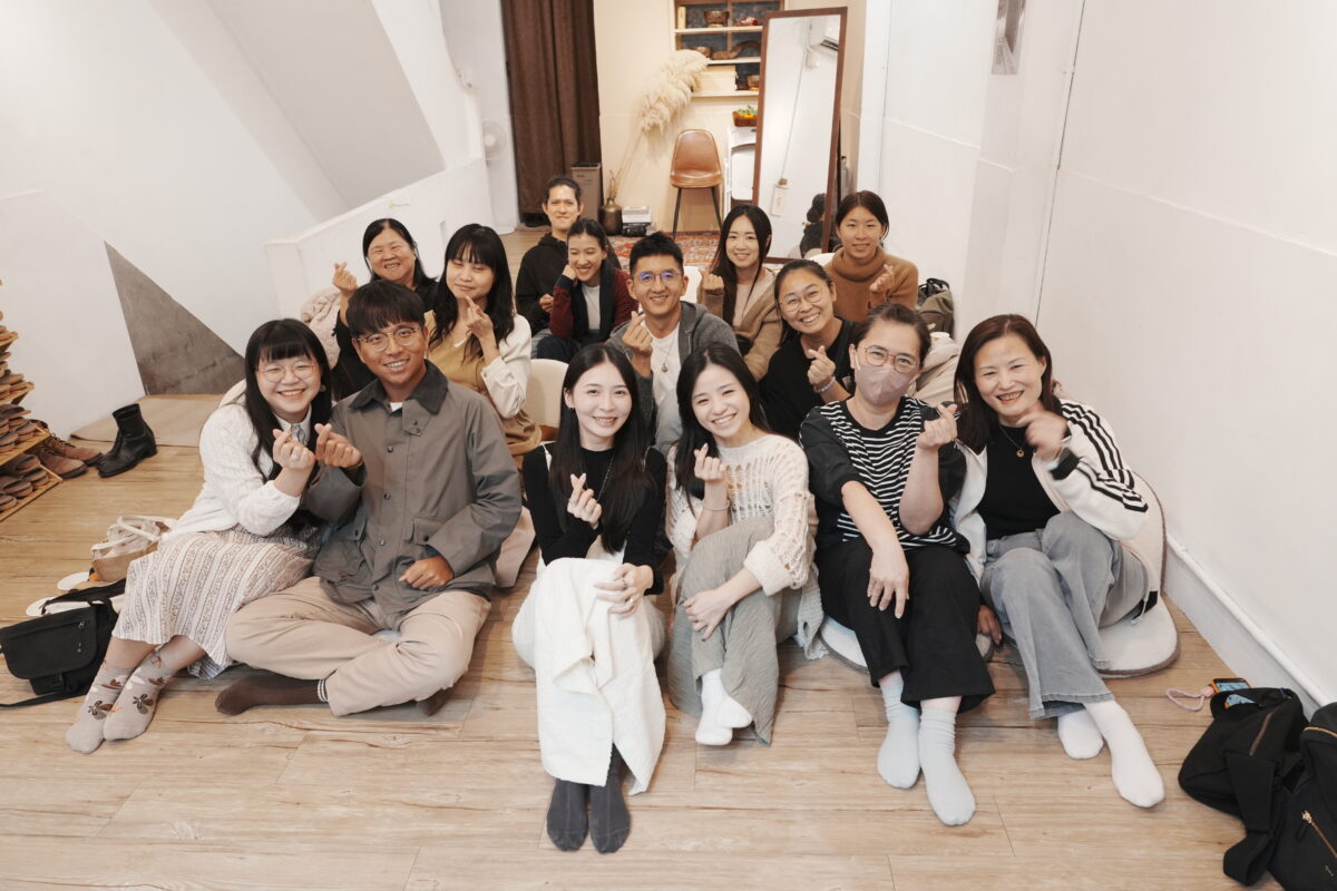 此室織物展覽活動全體大合照
